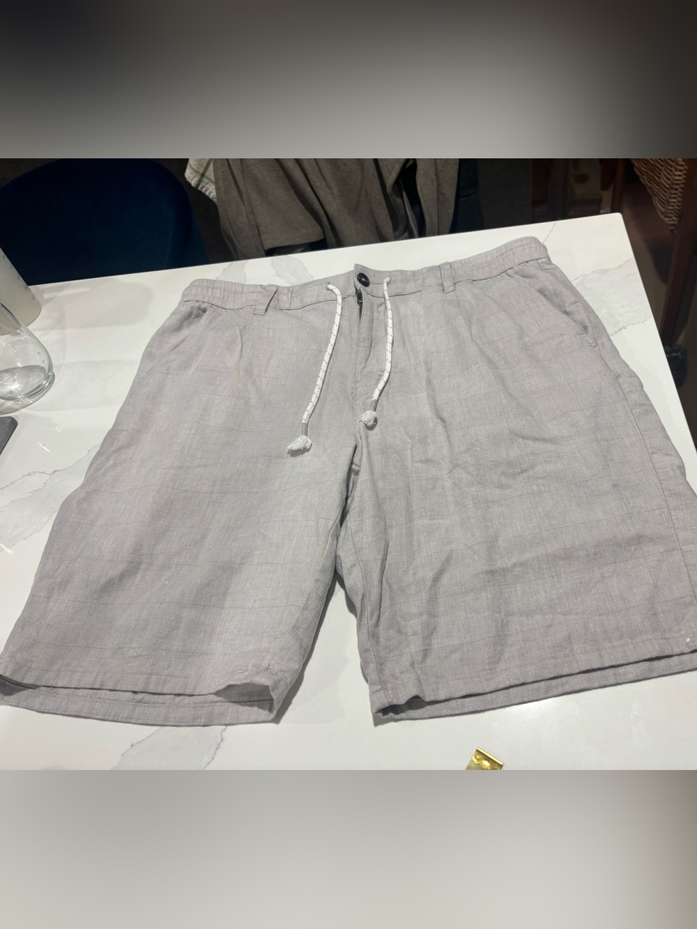 Men's Linen-Blend Drawstring Shorts in Light Gray